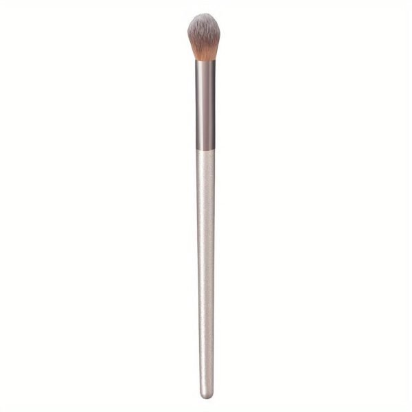 Wooden Champagne Highlighter Brush - Soft Bristles, Ergonomic Design