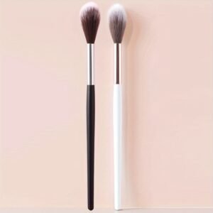 1711248313134-4ab3f3322bdb4f0abb7e9b08f9c7bdc0-goods.jpg Radiance Revealed Series: Exclusive Tapered Highlighter Brush