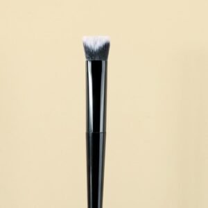 Professional Detail Concealer Brush: Ideal for Face Makeup Application