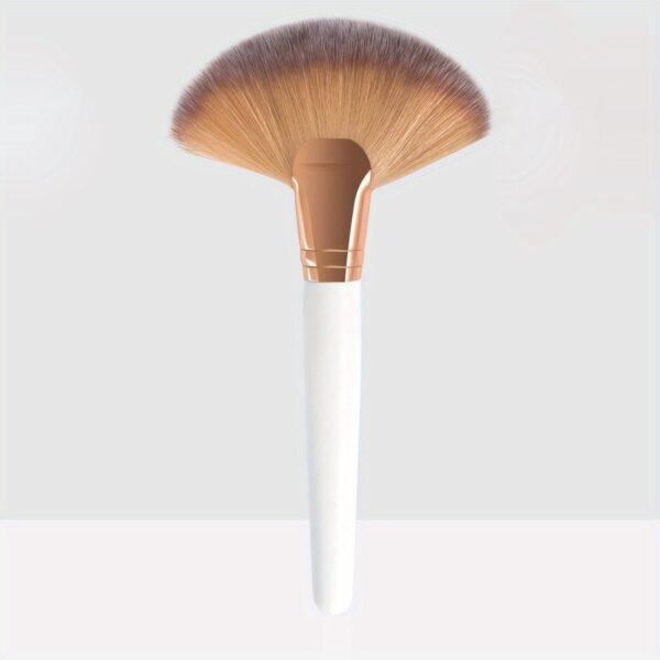 Fan-Shaped Powder Brush - Luxurious and Professional