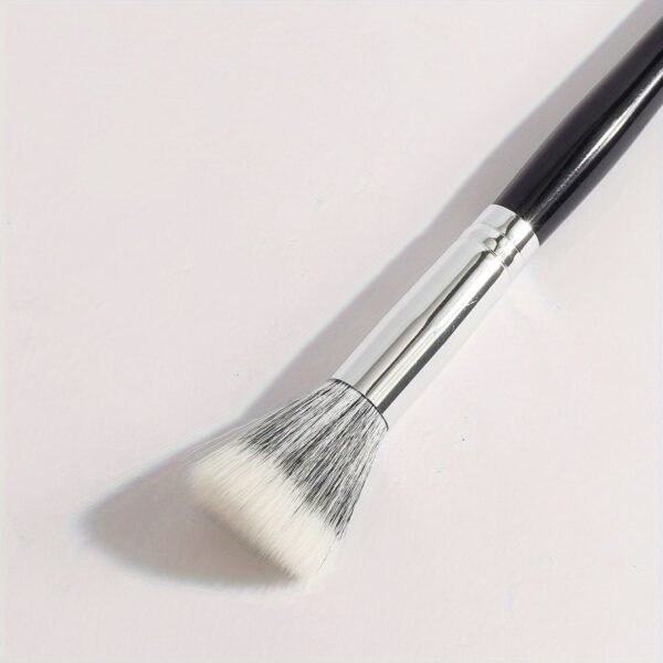 Stippling Rouge Brush - Professional Blush Makeup Tool