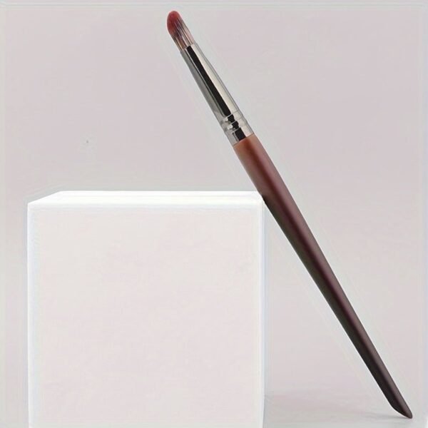 Concealer Brush for Dark Circles & Acne Marks - Professional Makeup Tool