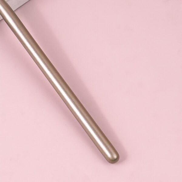 Ultra Soft Tapered Highlighter Brush - Flawless Precision & Control