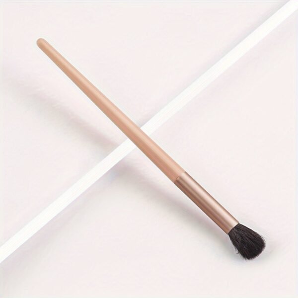 58c514182453f09b41e2ae3ff2060d1d-1.jpg Blending Eyeshadow Brush - Soft Bristles for Seamless Application