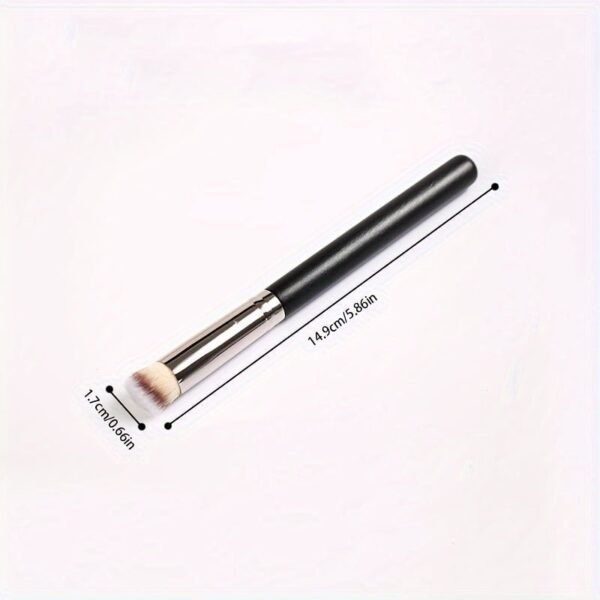 9eb5ad67dfb1c6e61e4f0c29d8a972a0-1.jpg Flawless Concealer Series: Round Head Concealer Brush for a Natural, Seamless Finish