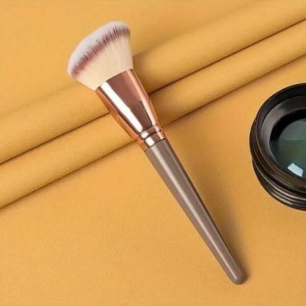 Premium Nylon Bristle Contour Brush: Soft, Angled, Multifunctional