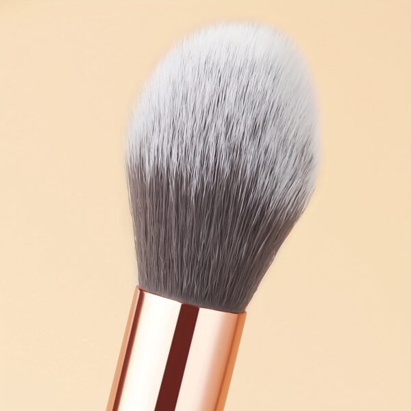 Premium Flame Design Highlighter Brush: Soft, Angled, Ideal for Daily and Professional Makeup